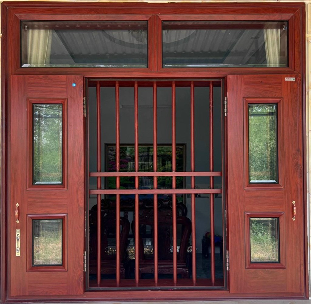 Tổng hợp những mẫu ô thoáng cửa sổ thép vân gỗ đẹp nhất