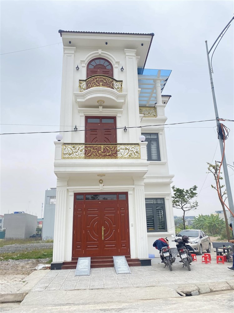 Công Trình Lắp Đặt Cửa Thép Vân Gỗ Tại Nhà A Tuấn - Lê Hồng Phong, Phủ Lý