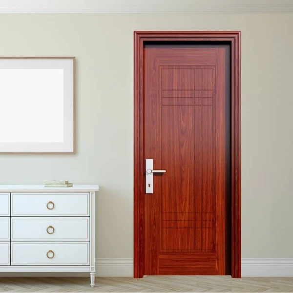 Cửa thép vân gỗ có an toàn trong môi trường ẩm ướt?